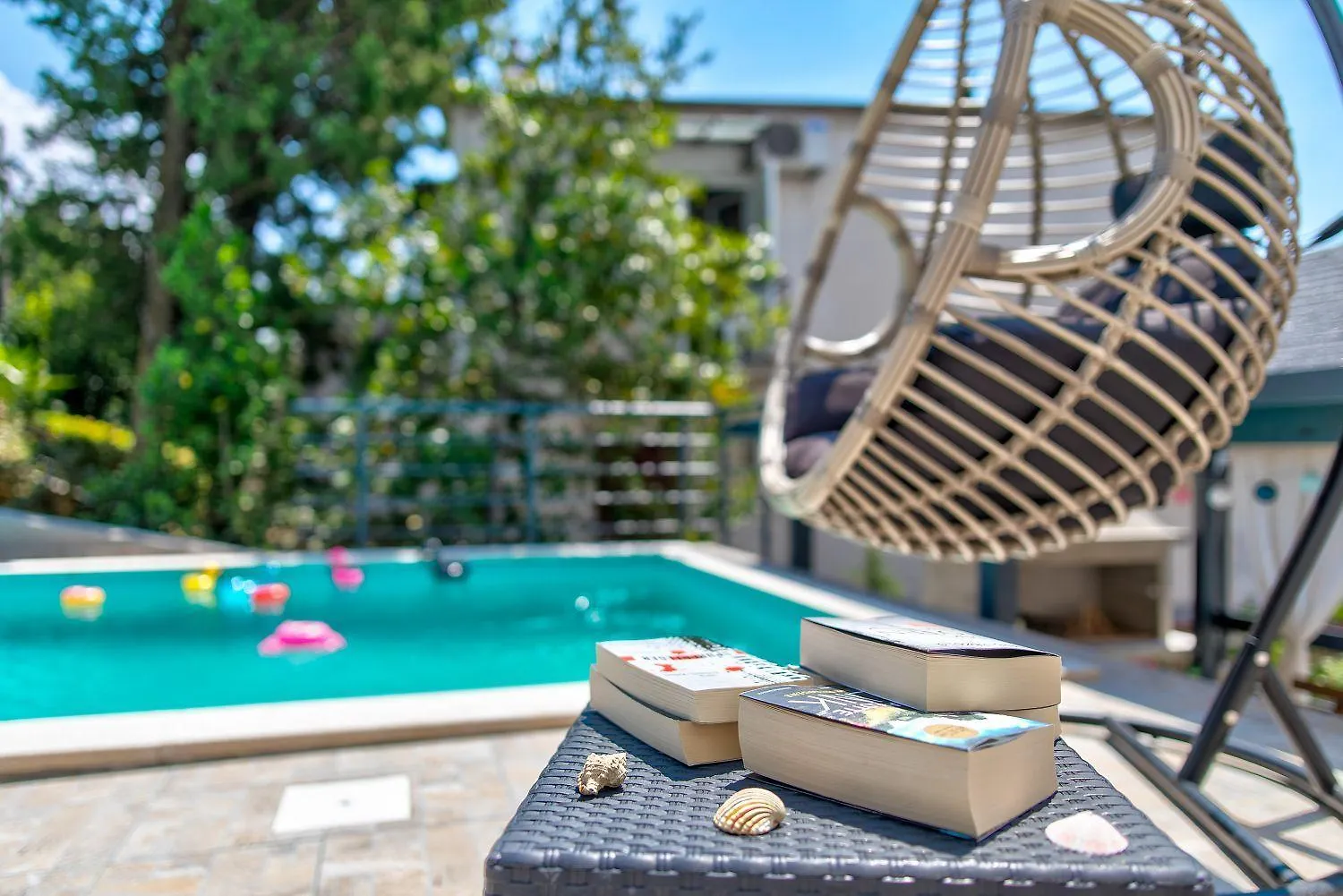 Malerisches Apartment Nur 150 Meter Zum Strand Mit Jacuzzi, Pool, Meerblick, Billard Dramalj Croatia
