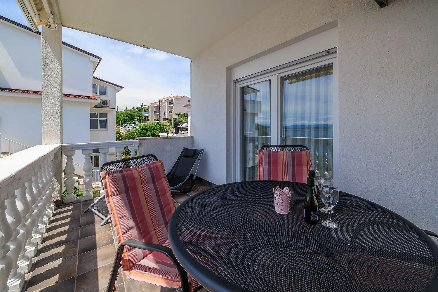 Malerisches Apartment Nur 150 Meter Zum Strand Mit Jacuzzi, Pool, Meerblick, Billard Dramalj