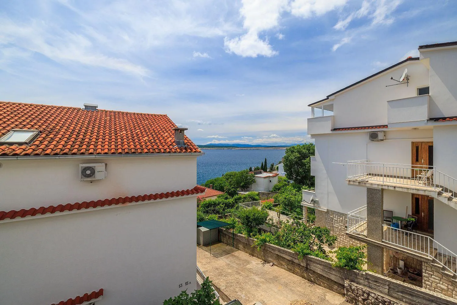 Malerisches Apartment Nur 150 Meter Zum Strand Mit Jacuzzi, Pool, Meerblick, Billard Dramalj