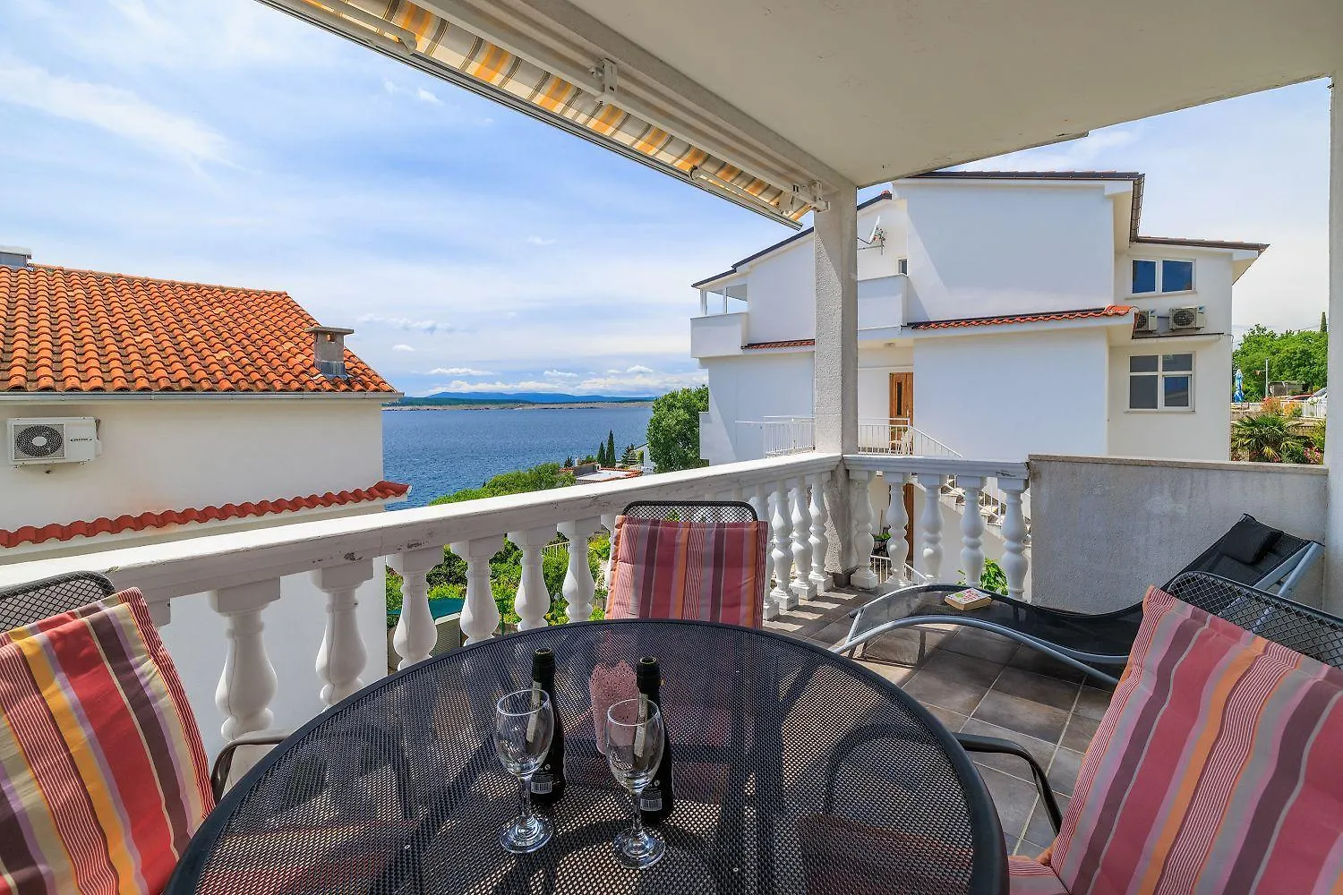 Malerisches Apartment Nur 150 Meter Zum Strand Mit Jacuzzi, Pool, Meerblick, Billard Dramalj Croatia