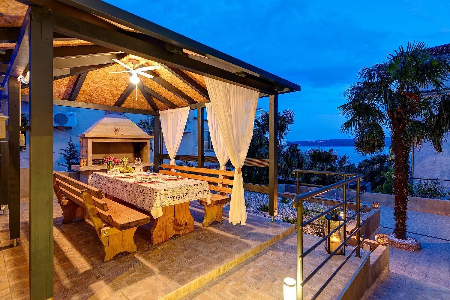 Malerisches Apartment Nur 150 Meter Zum Strand Mit Jacuzzi, Pool, Meerblick, Billard Dramalj 0*,